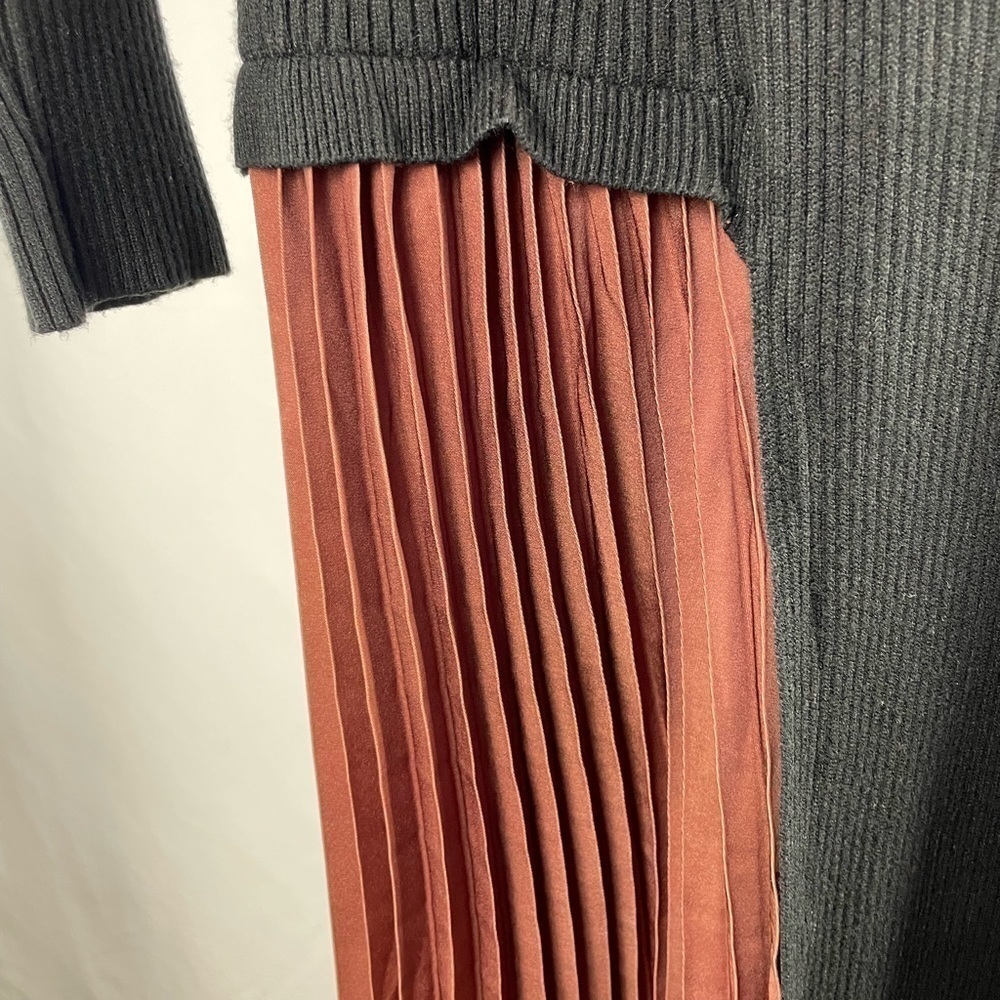 NWT Dalia MacPhee Long Sleeve Pleated Sweater Dress in‎ Black Brown Size Small - Picture 4 of 8